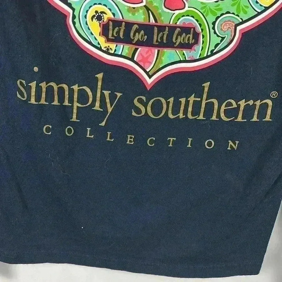 Simply Southern Black Tee Whimsy Colorful Crew Neck Pullover Blue Floral Size S - Picture 5 of 10